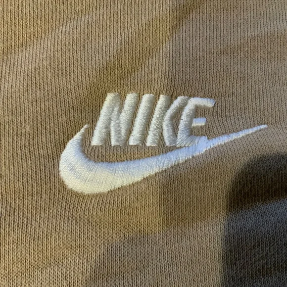 Tan Nike Hoodie Size Medium - Picture 3 of 5